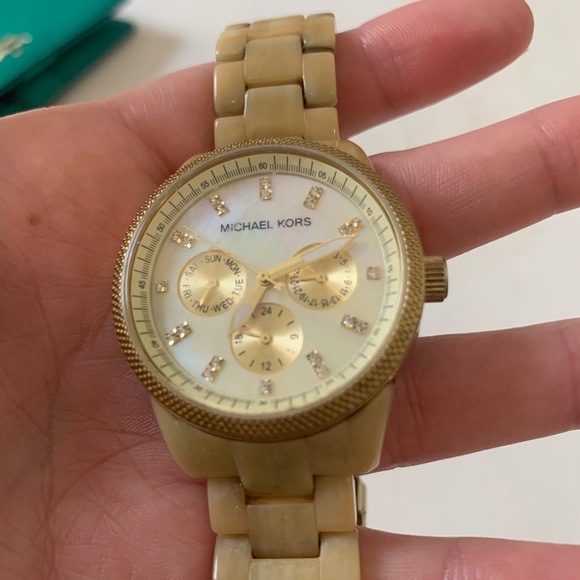 Michael Kors watch - Picture 3 of 8